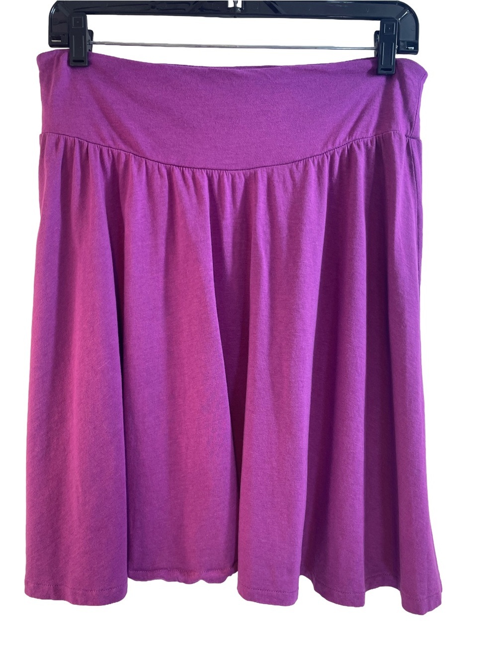Old Navy Women's Flowy A-Line Skirt in Bright Magenta/Purple - Size Small
